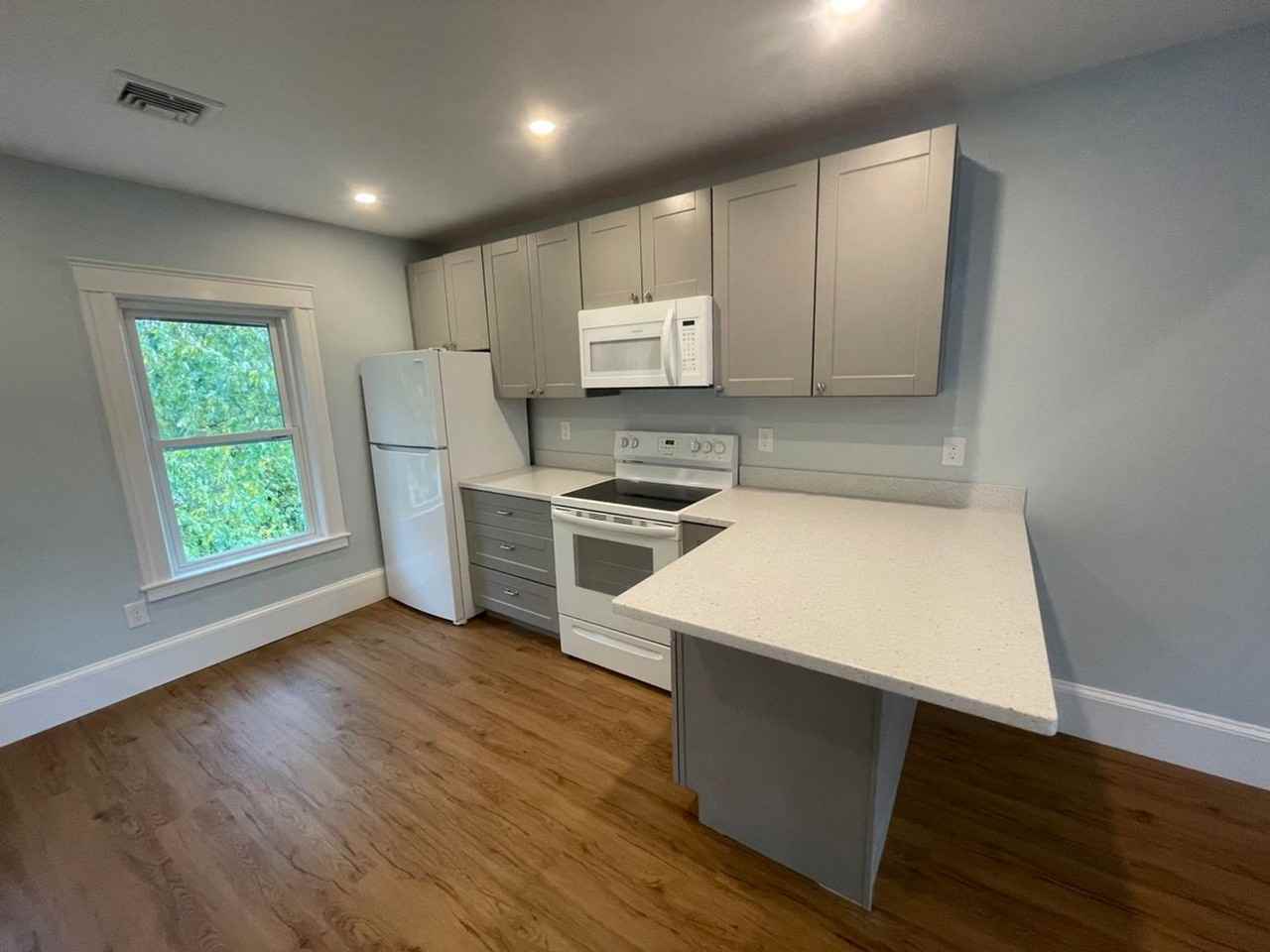 65 Loomis - Photo 2 of 10