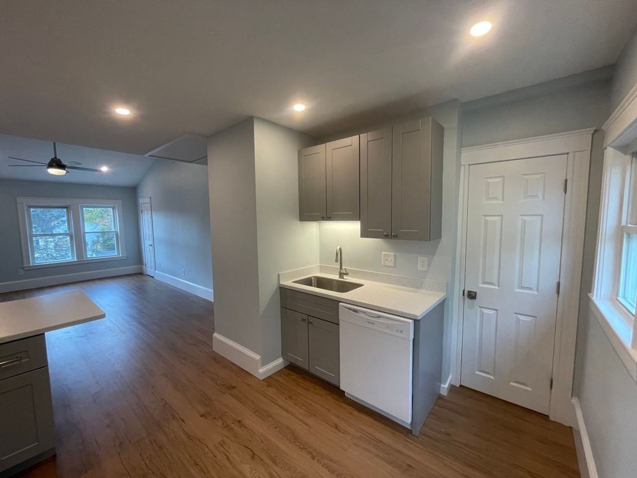 65 Loomis - Photo 3 of 10