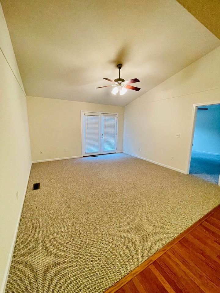 4022 Dalt Dr - Photo 7 of 16