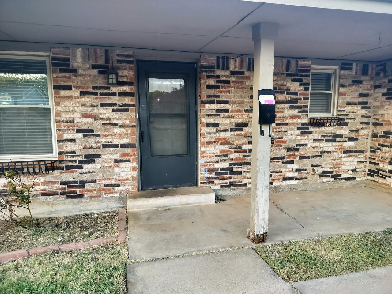 119 W Clegern Ave - Photo 2 of 23
