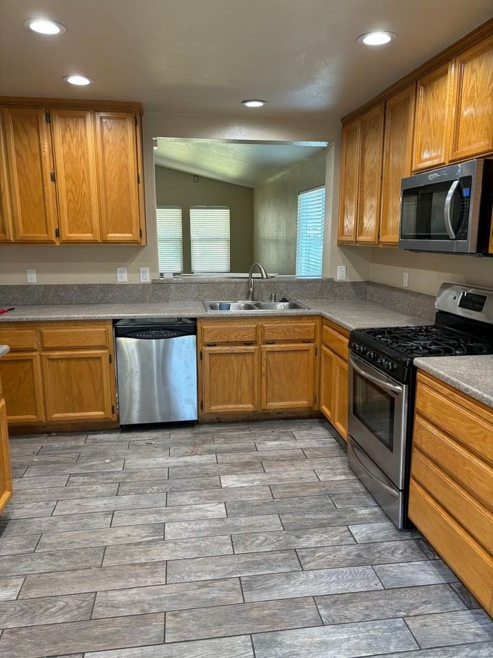 1748 River Run Dr - Photo 4 of 11