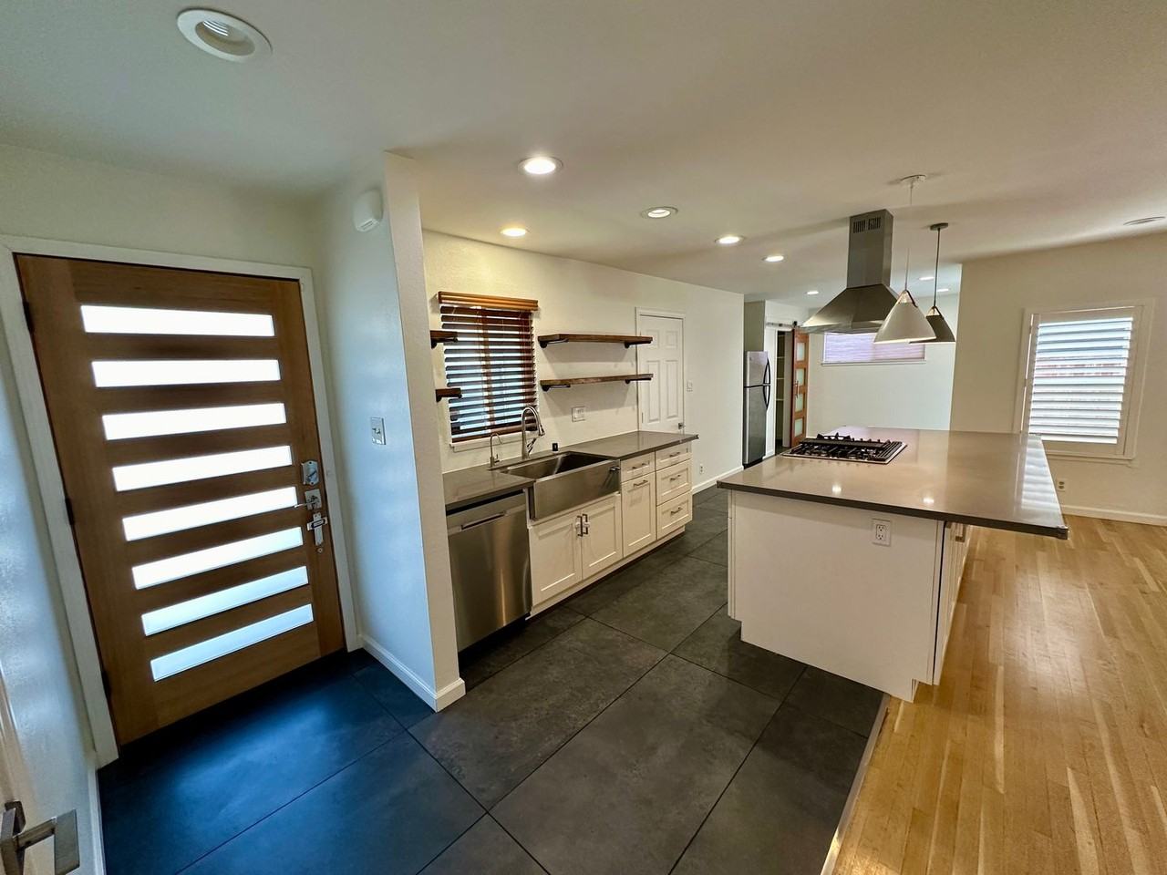 3689 Jarvis Ave - Photo 3 of 20