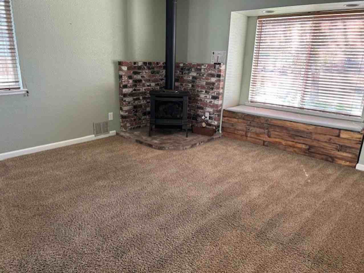 1430 Mary Jo Dr - Photo 2 of 14