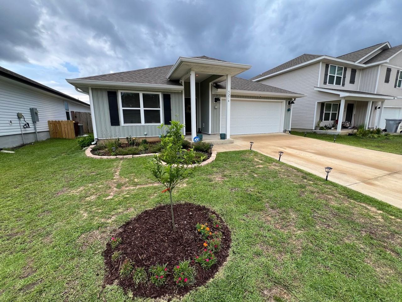 5276 Peach Dr - Photo 2 of 21