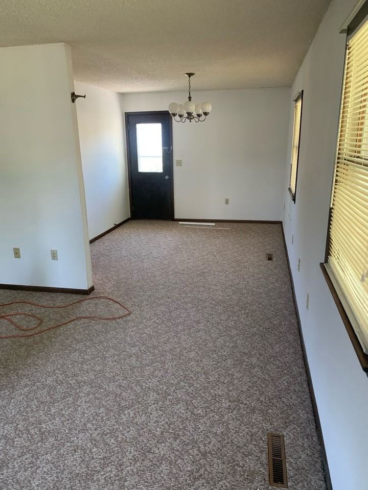 307 N Davis St - Photo 2 of 6