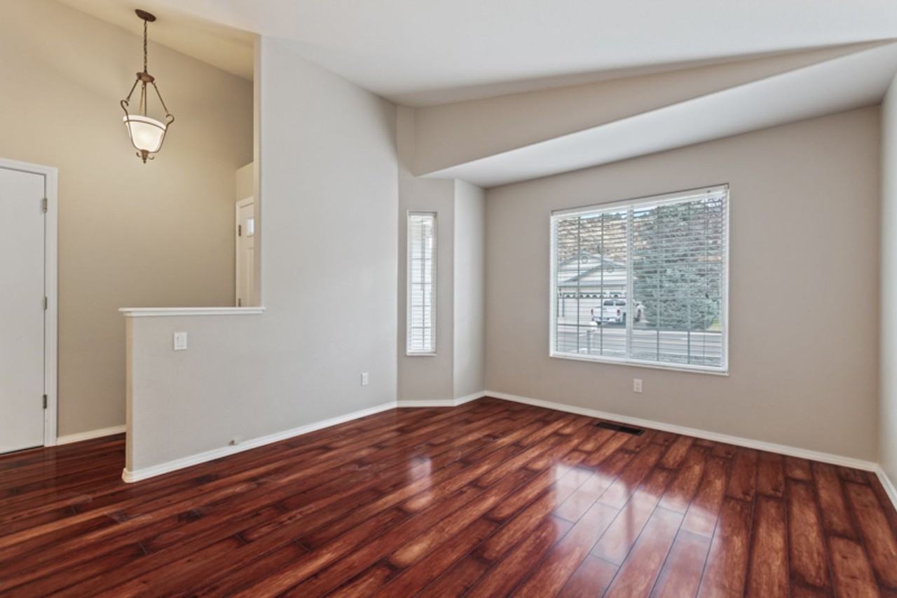 4605 Goodwin Rd - Photo 4 of 16