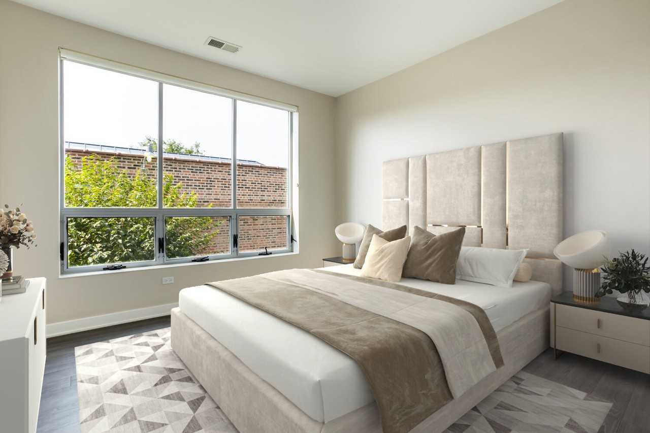 Luxe Logan Square - Photo 4 of 19