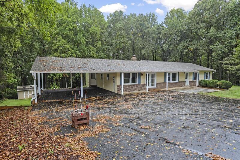 3395 Canary Ct - Photo 2 of 45