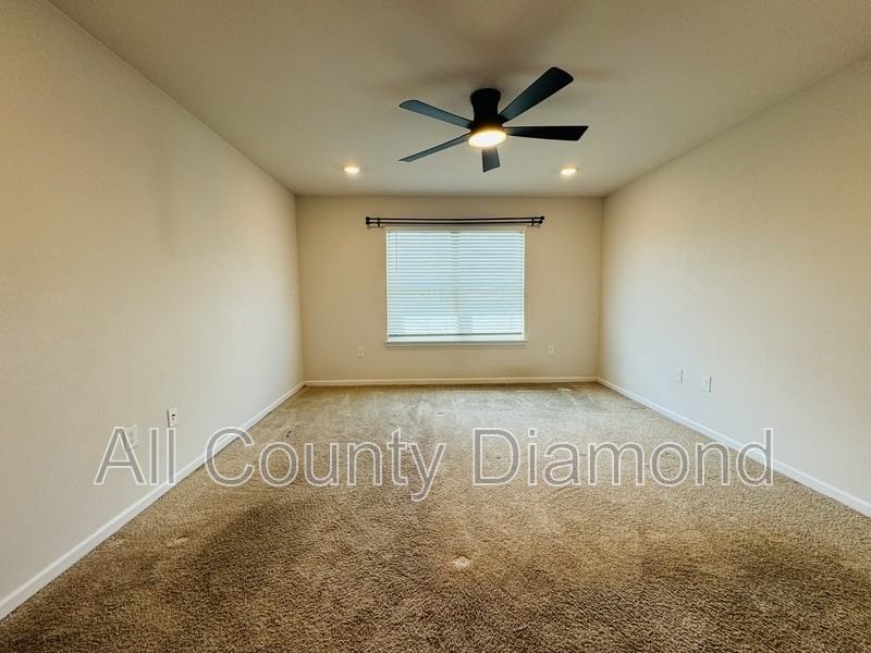 4011 Silver Spur Road - Photo 3 of 19