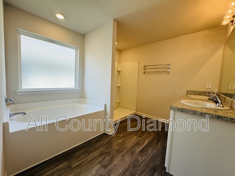 4011 Silver Spur Road - Photo 4 of 19