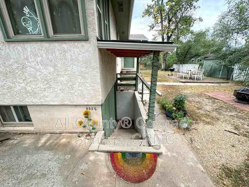 932 1/2 Cheyenne Blvd - Photo 2 of 3