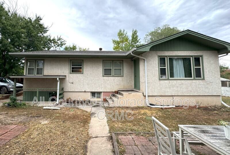 932 1/2 Cheyenne Blvd - Photo 3 of 3