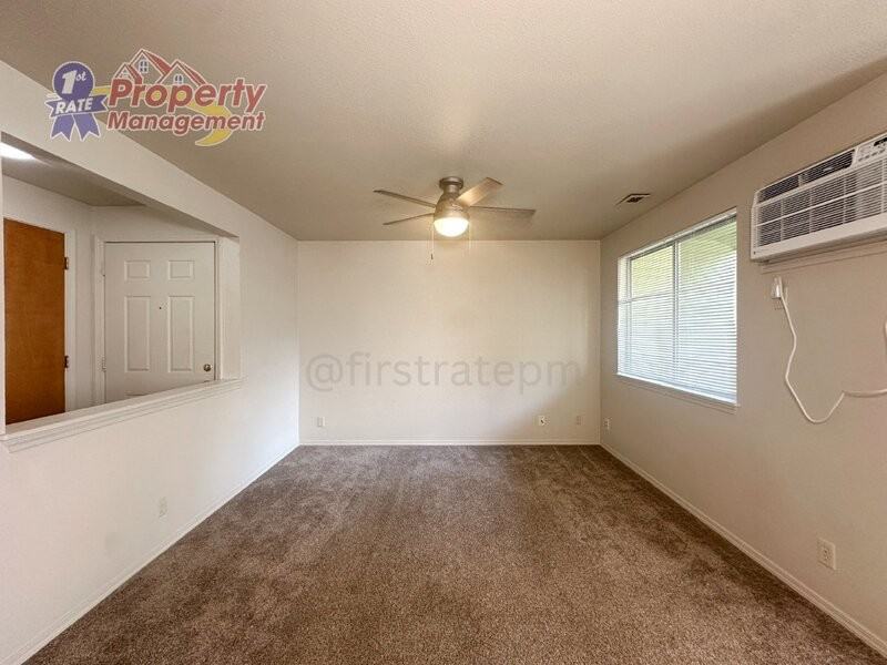 2899 W Malad St - Photo 4 of 19