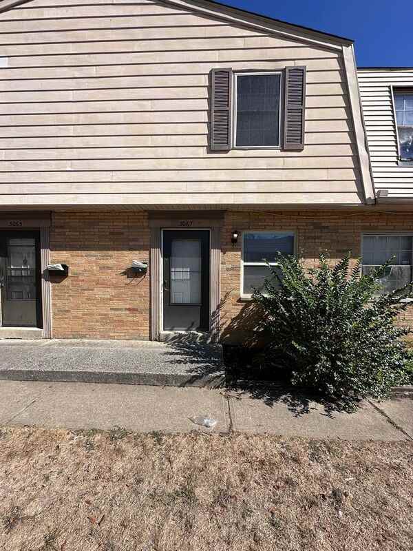 3067 Morsetowne Ct N - Photo 2 of 17