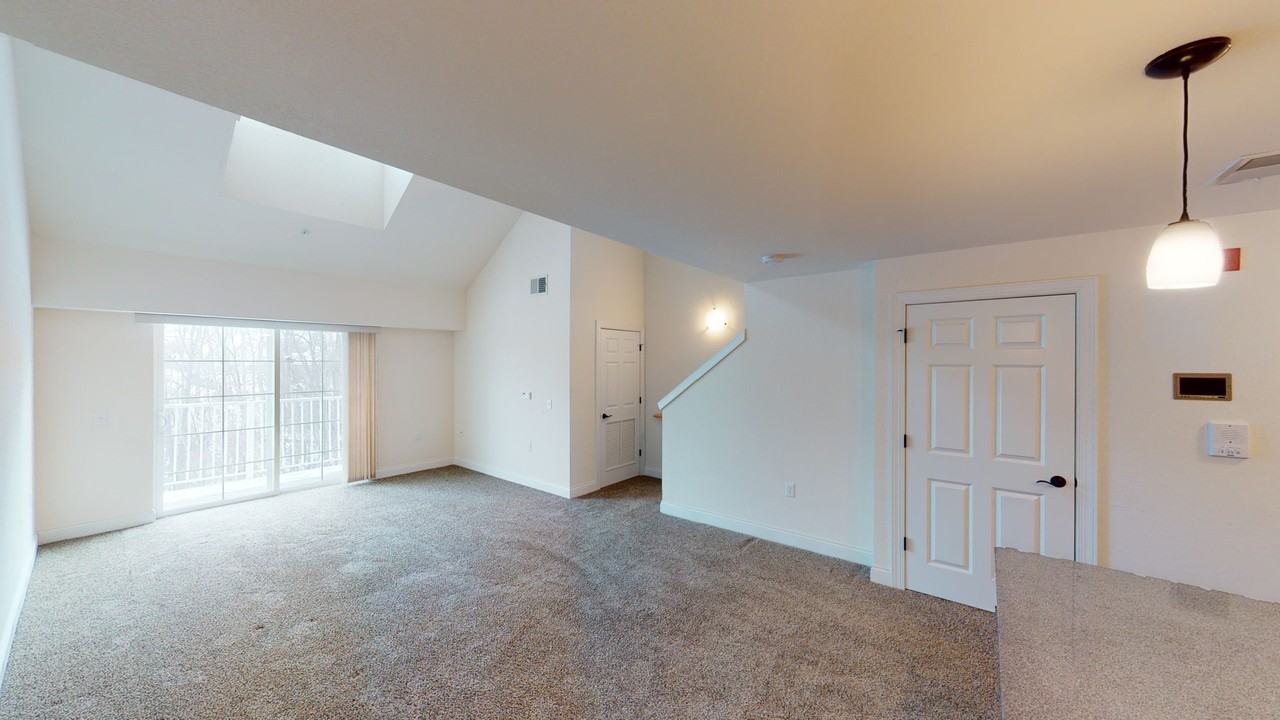 Delafield Woods Apartments - Photo 5 of 50