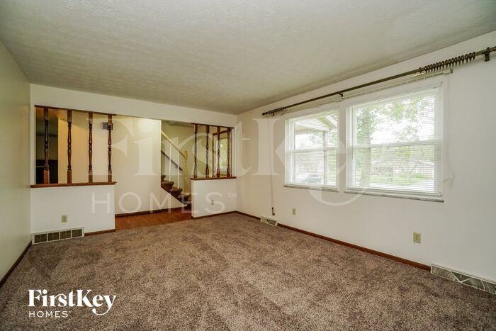 116 Westview Dr - Photo 3 of 15