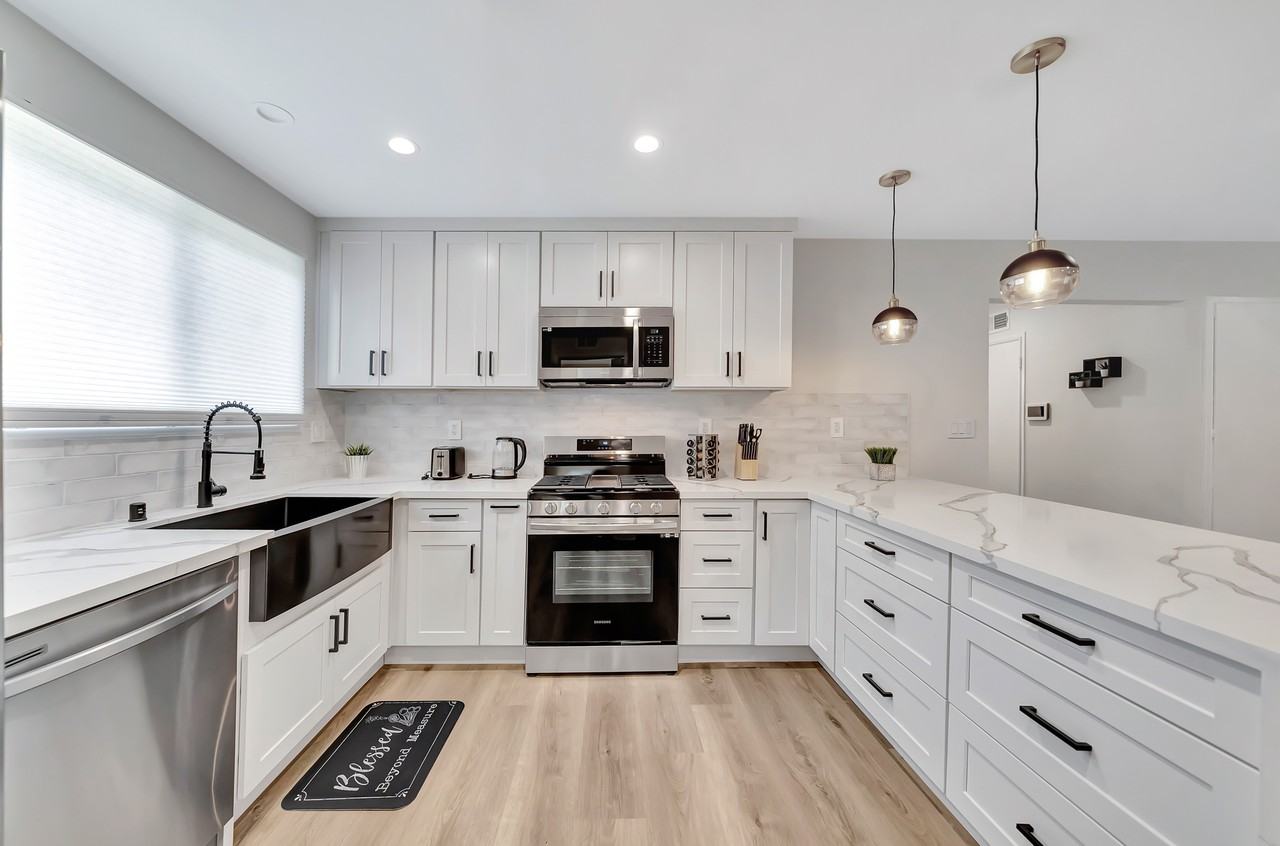 23714 Archwood St #NA - Photo 5 of 45