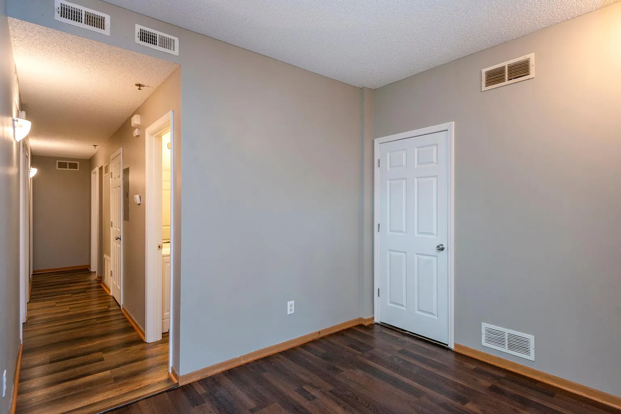 2440 Portland Ave #101 - Photo 3 of 16