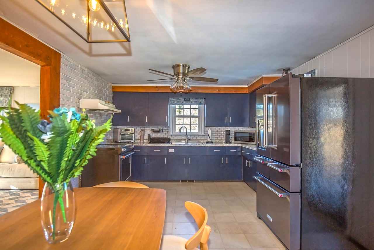 40 Debra Ave #NA - Photo 6 of 11