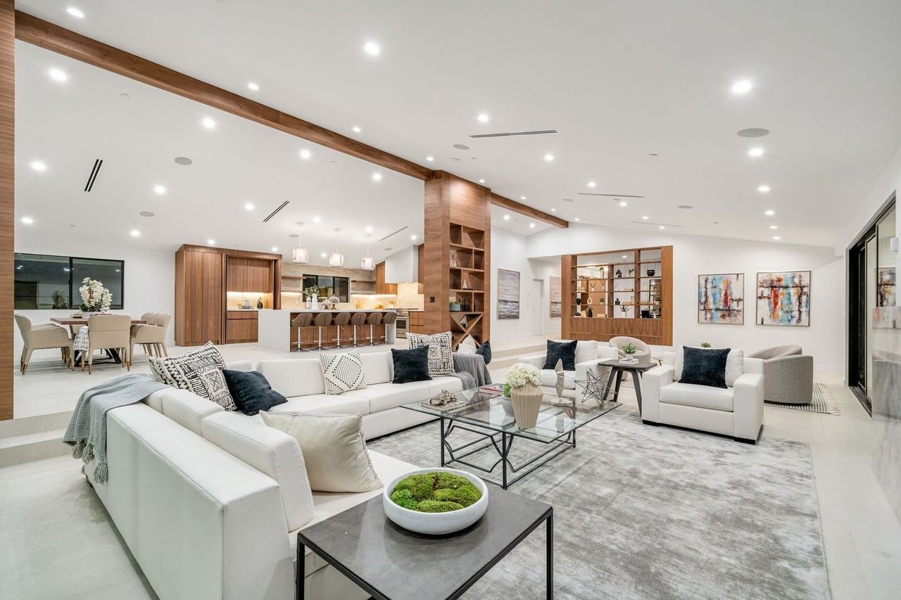 16105 Clear Oak Dr #NA - Photo 3 of 50