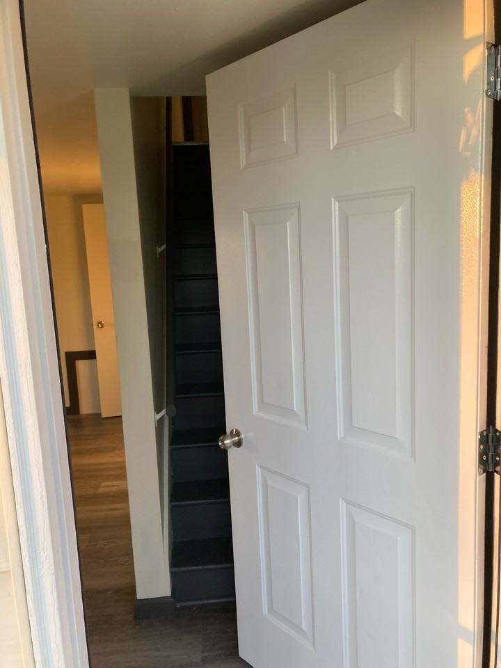 476 Blaire Rd #1 - Photo 3 of 23