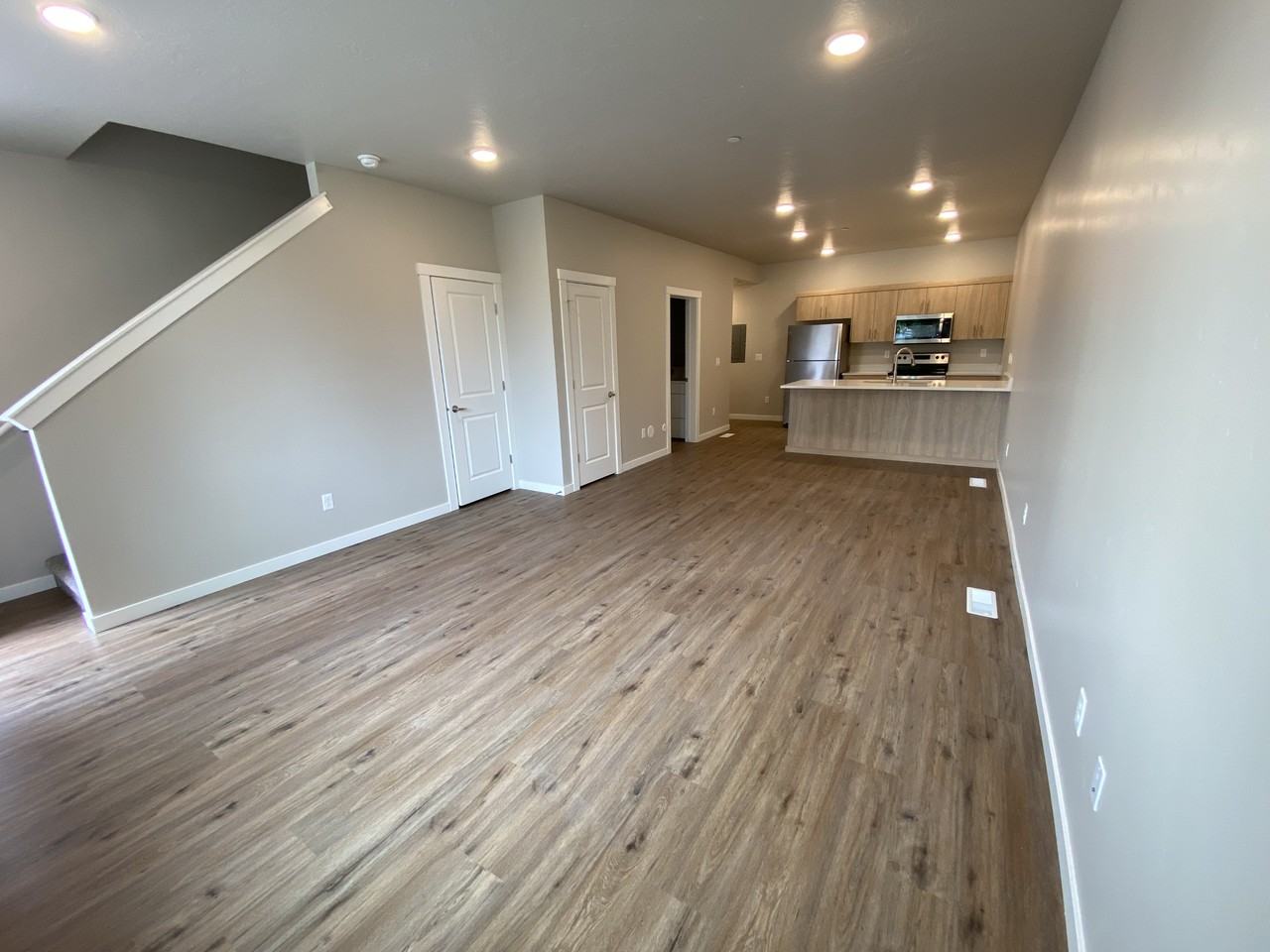 3810 S 10th Ave #101 - Photo 2 of 13