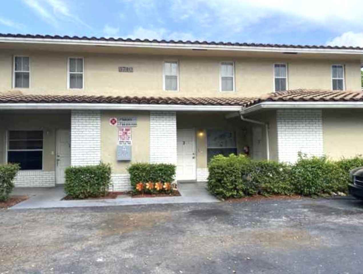 3740 Riverside Dr #NA - Photo 2 of 12