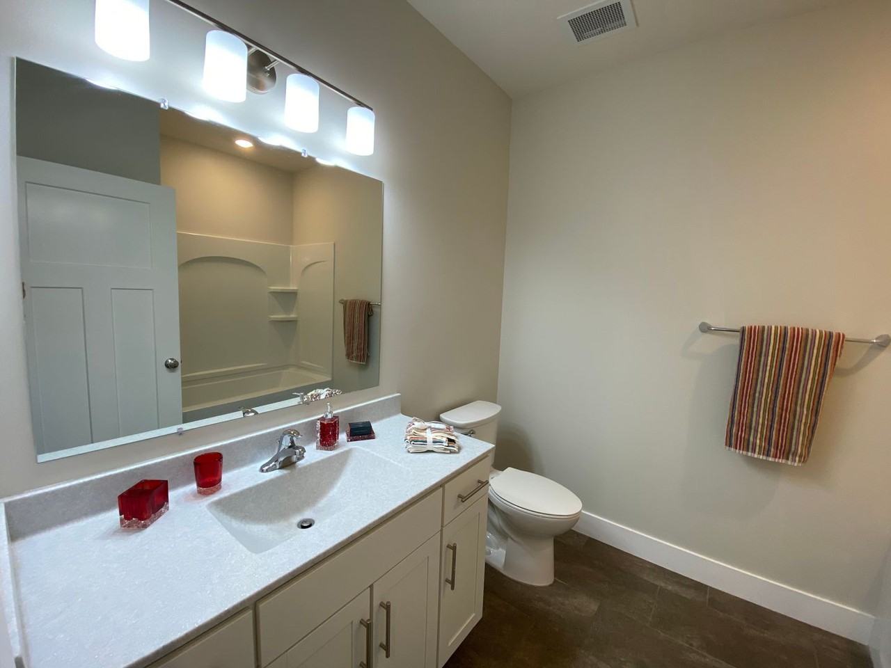 The Bunglaows on the Lake at Prarie Queen - Photo 3 of 50