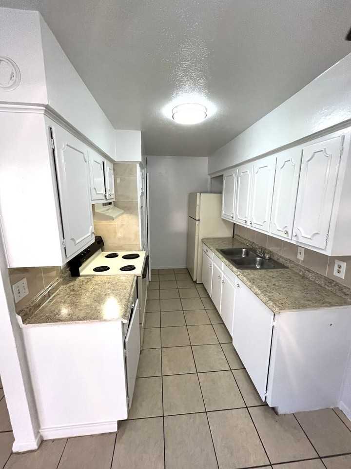 All Bills Paid 1 Bedroom 2 Bedroom  1 Bath - Photo 4 of 12