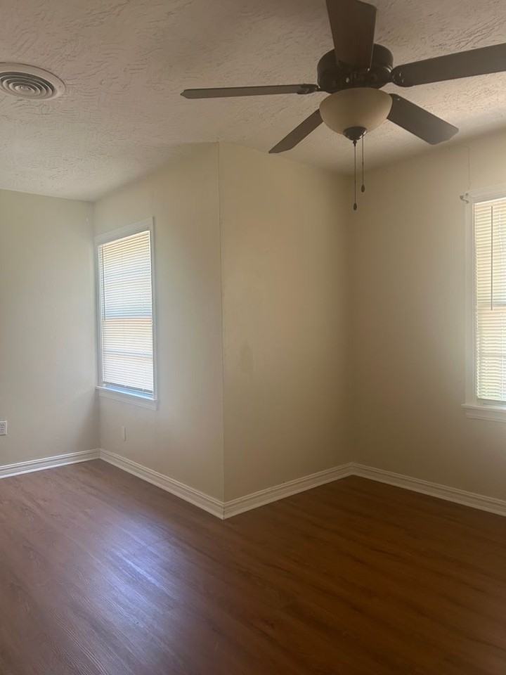 1503 Nw 18th St - Photo 4 of 11