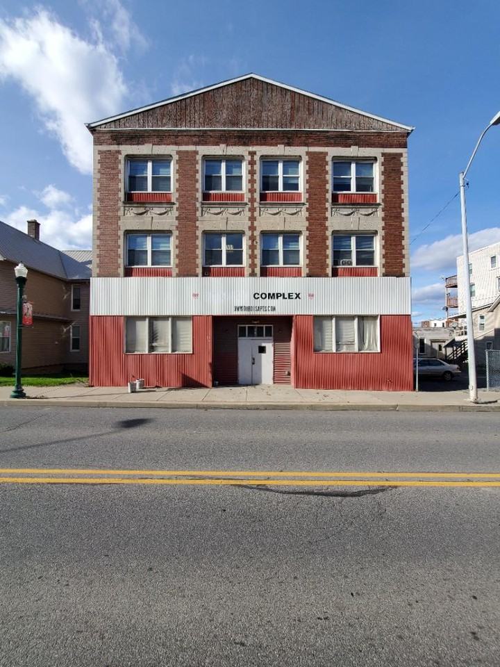 132 S Brady St - Photo 2 of 3