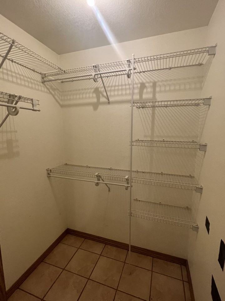 1408 S Case St - Photo 7 of 13