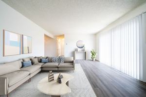 featured image of 800 E Bobier Dr