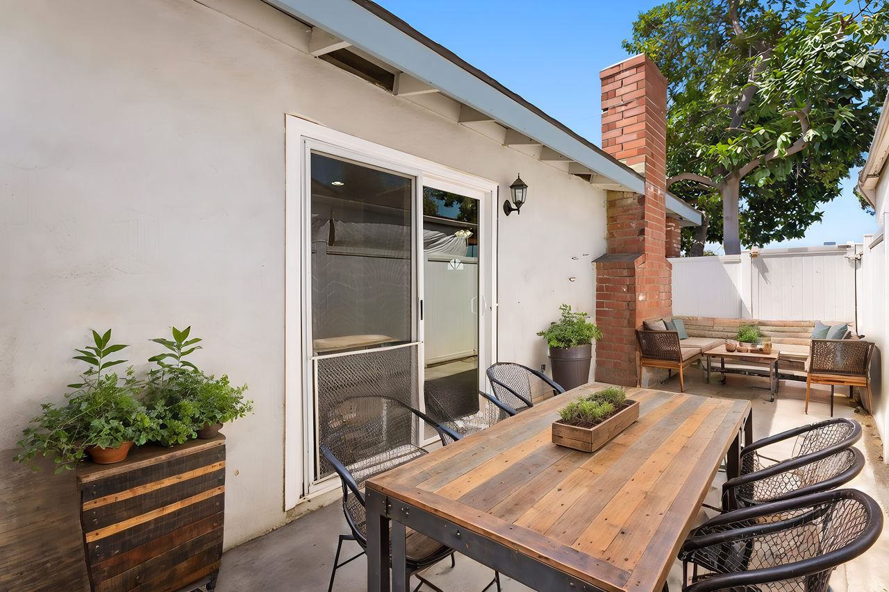 San Jacinto St - Photo 2 of 14