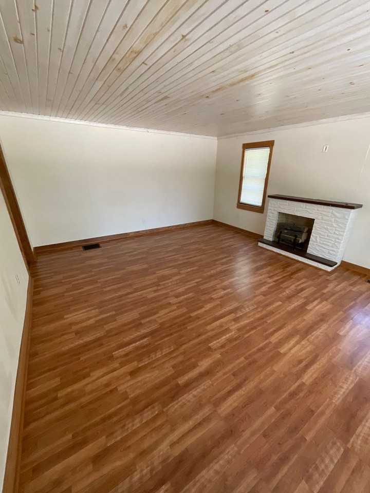 408 East 16th Street - Photo 5 of 42