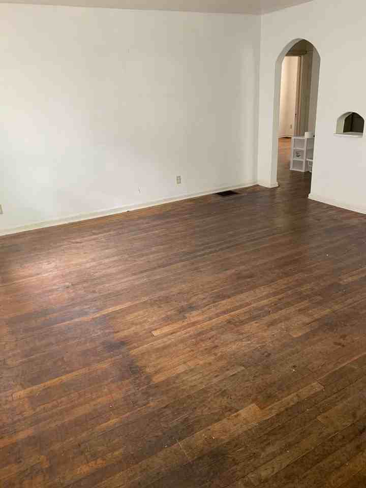 524 S Washington St - Photo 4 of 25