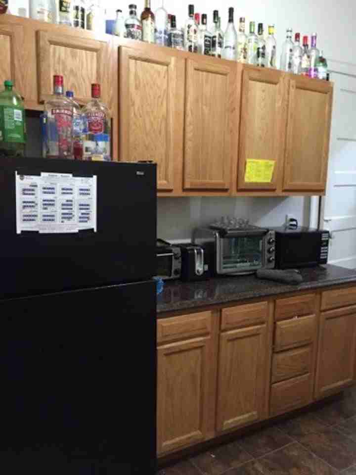 166 Robinson St - Photo 2 of 19