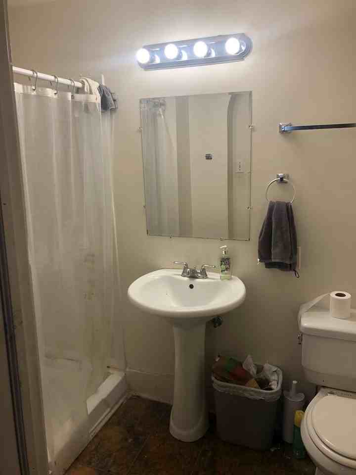 166 Robinson St - Photo 7 of 19