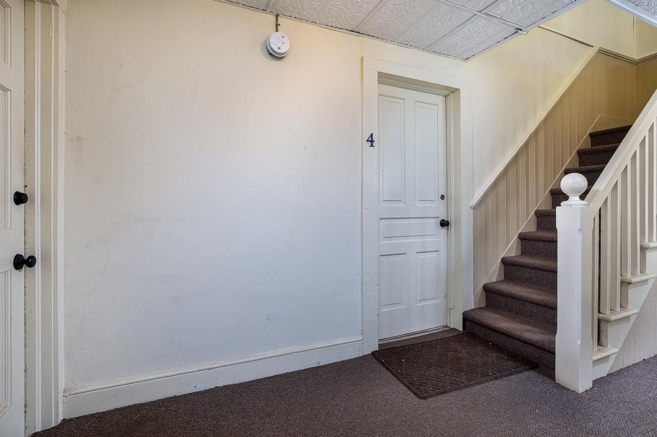 15 Grindstaff Dr #4 - Photo 6 of 11