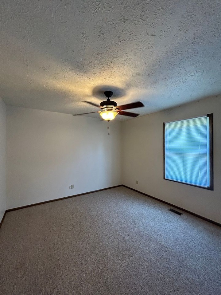 3741 N 250 W - Photo 7 of 9