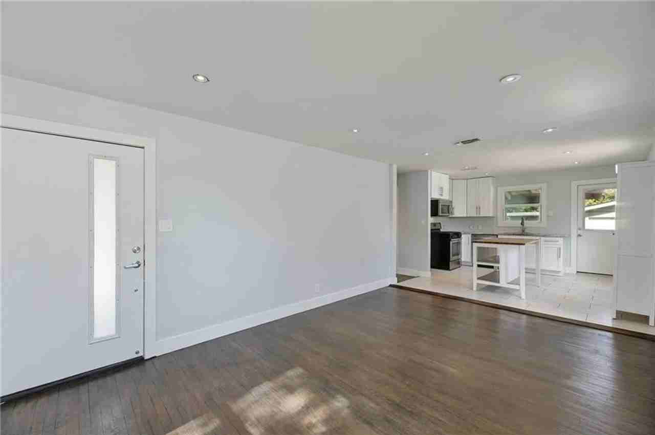 8318 Burrell Dr - Photo 3 of 29