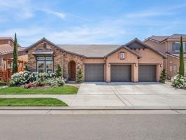 featured image of 10542 N Sierra Vista Ave