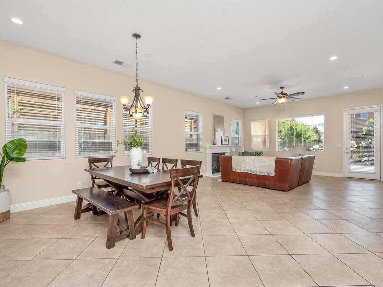 10542 N Sierra Vista Ave - Photo 7 of 26