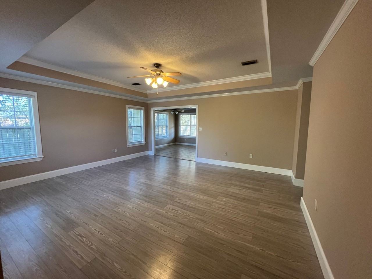 1698 Springhill Dr - Photo 3 of 14