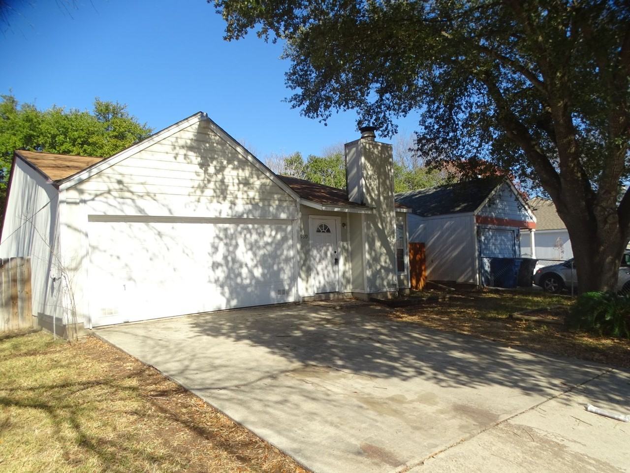 9819 Valley Villa - Photo 2 of 32