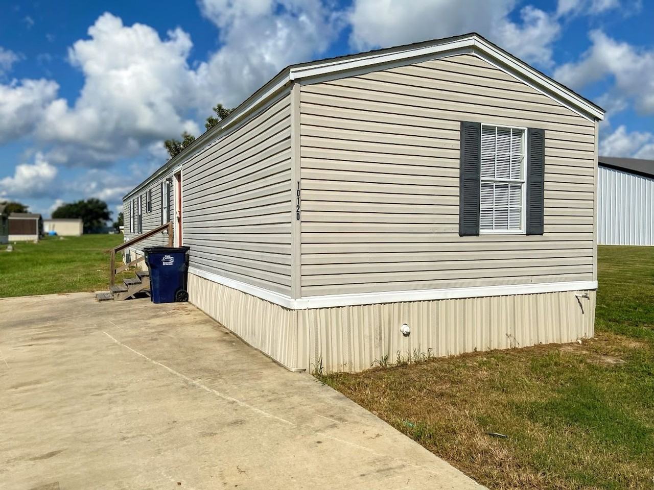 10120 Fournerat Rd - Photo 2 of 22