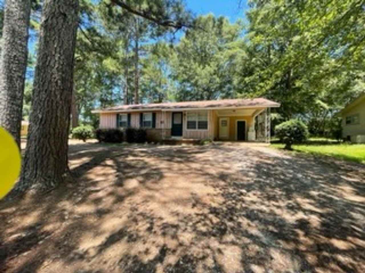 144 Anthony St - Photo 2 of 16