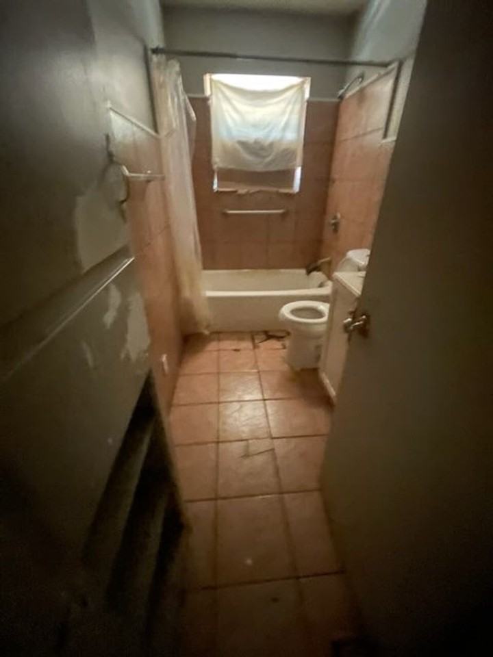 144 Anthony St - Photo 6 of 16