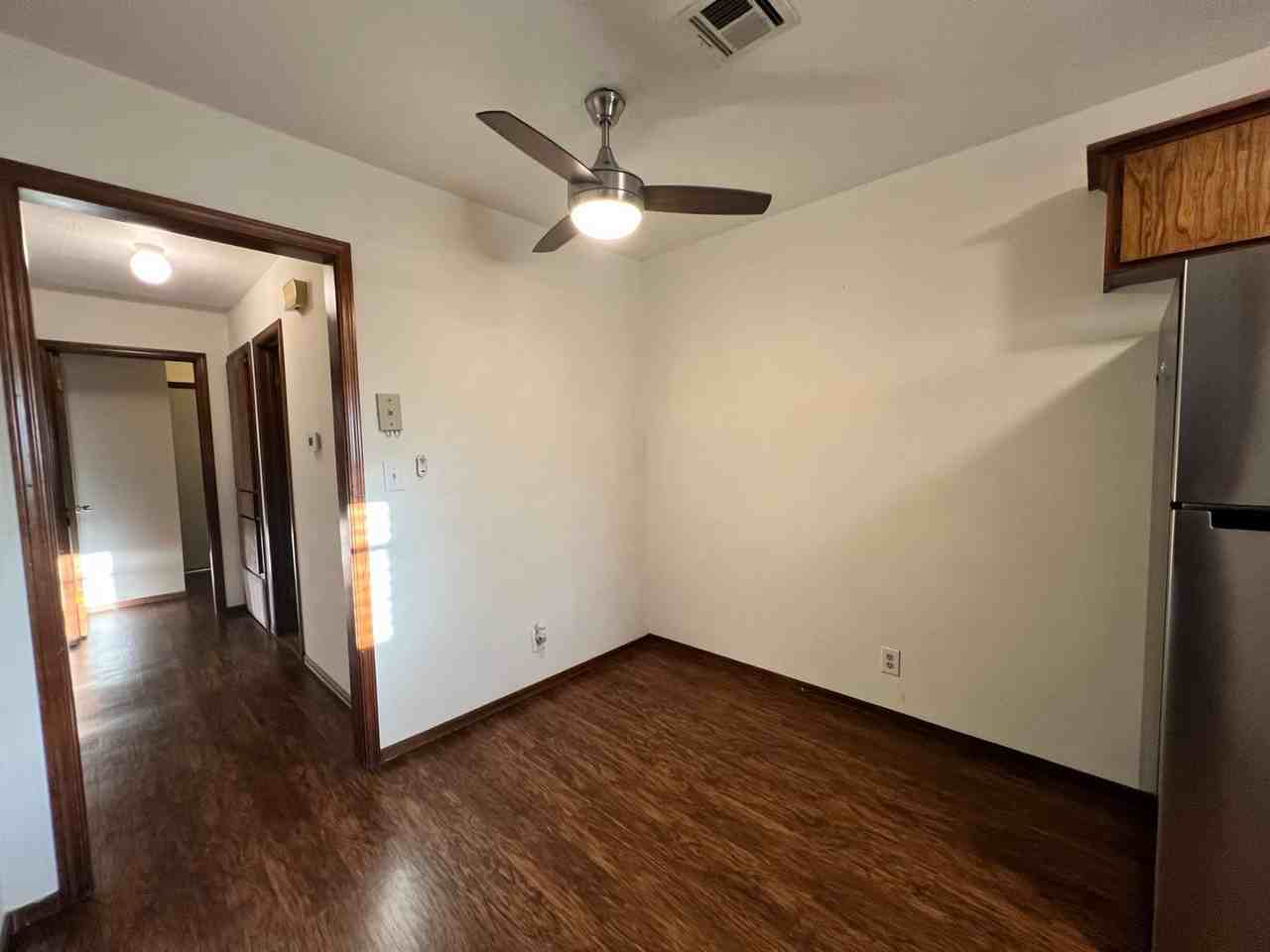 415 S Cook Ave #B - Photo 3 of 9