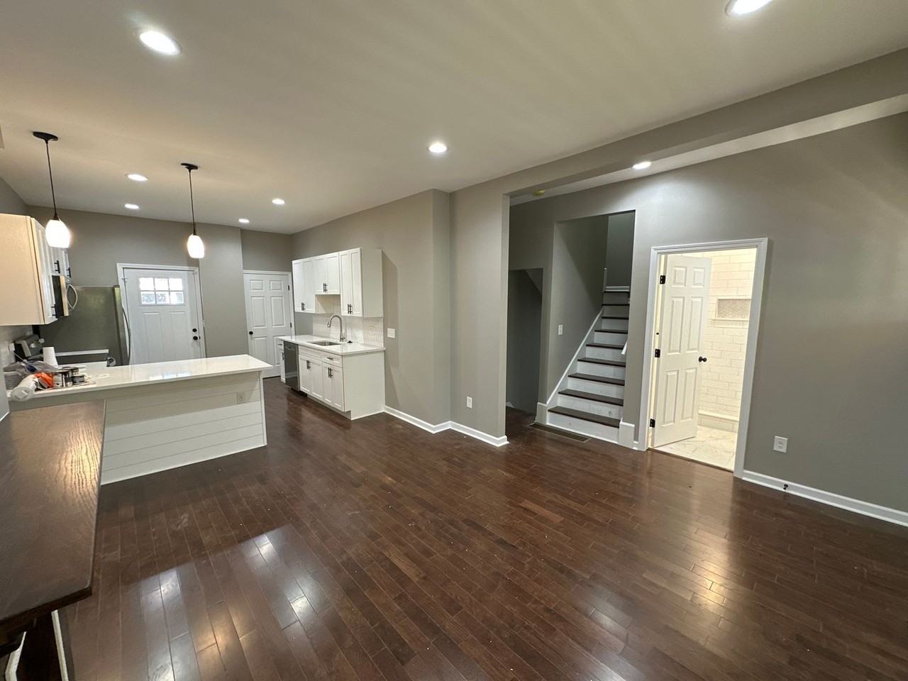 64 W Blake Ave - Photo 3 of 13